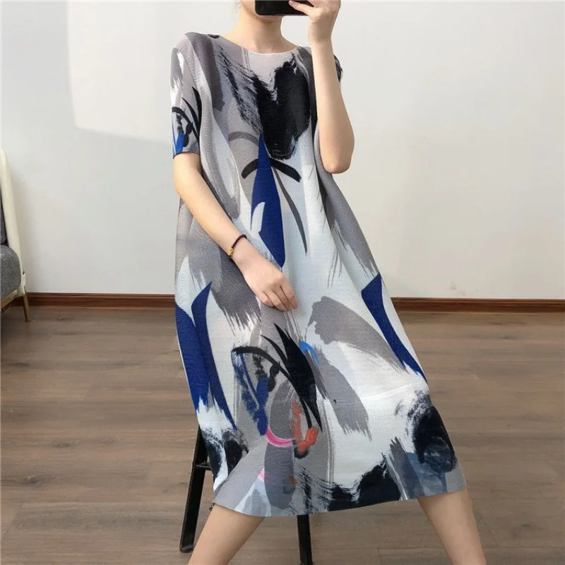 

Женское Плиссированное Платье с принтом граффити, модное свободное облегающее платье средней длины с круглым вырезом и коротким рукавом, женские топы, лето 2023