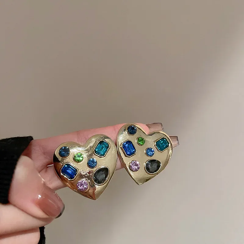 Classic Pattern Heart-shaped Earrings Silver Color Round Earrings For Women Stainless Heart-shaped Small Dangler Cool