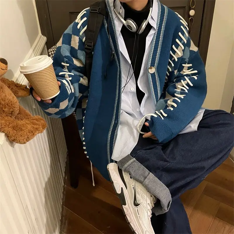 

Korean cityboy wear cardigan sweater men autumn and winter loose outer wear lazy style college style sweater niche couple jacket