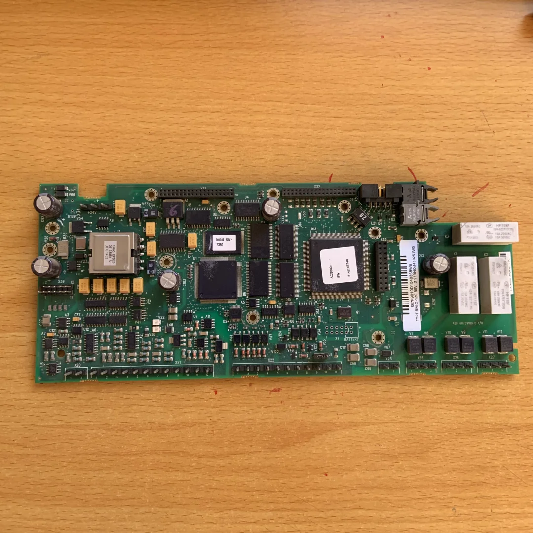 

RMIO-12C-02C Is an ABB Frequency Converter ACS800-160/220/250/315KW Main CPU Control IO Board