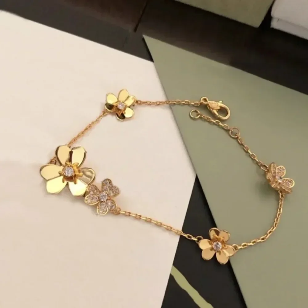 

K Gold Clover Bracelet for Women 925 SterlingSilver High Quality Temperament Luxury Jewelry Replica Brands Couple Gemstones Gife
