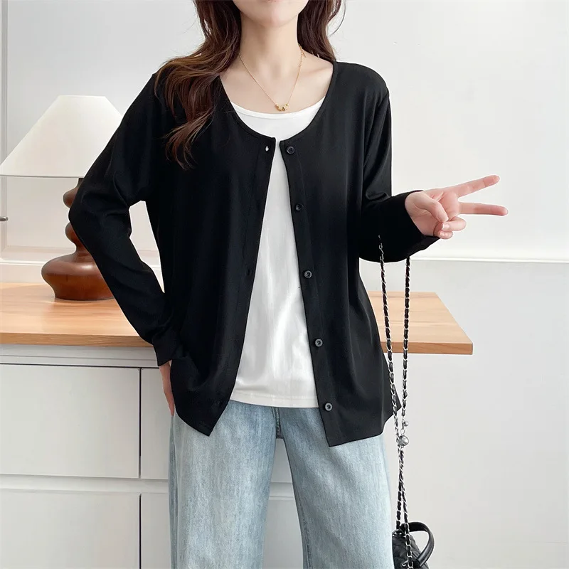 Plus Size Women's T-Shirt Autumn New Casual And Elegant Fake Two Pieces Long Sleeved Top 8050