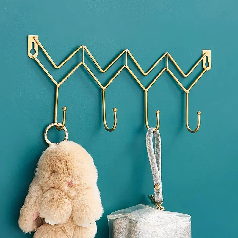 

Wall-mounted golden big hanger - 4 hook coat hat towel wallet big bag of metal coat hooks at the entrance home decoration