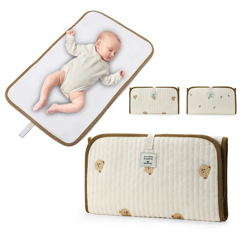 Portable Newborn Changing Pad Cover Ins Korean Cute Floral Bear Infant Diaper Changing Mat Foldable Waterproof Wipes Container