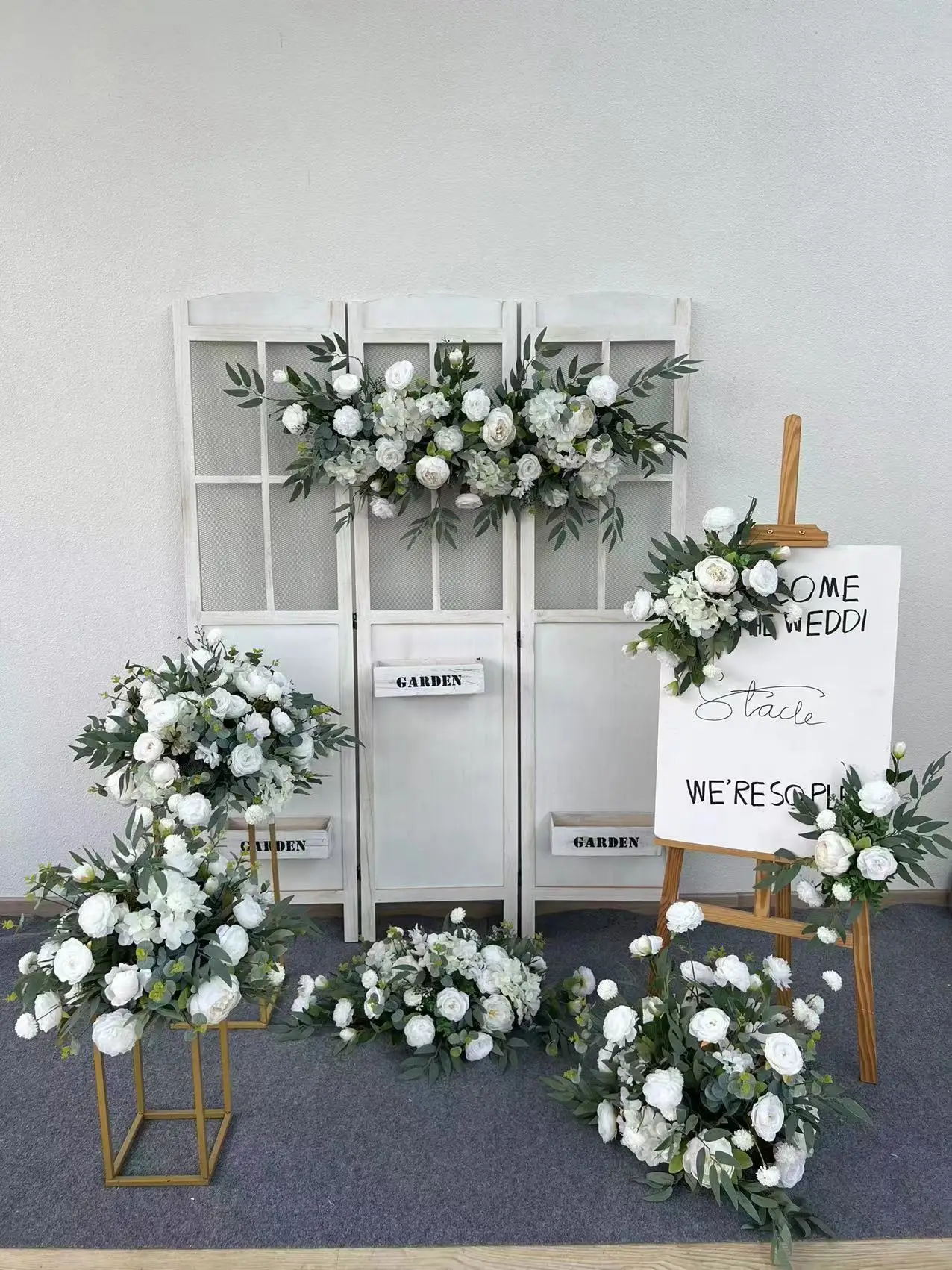 Fleurs artificielles personnalisées décoration mariage arche florale