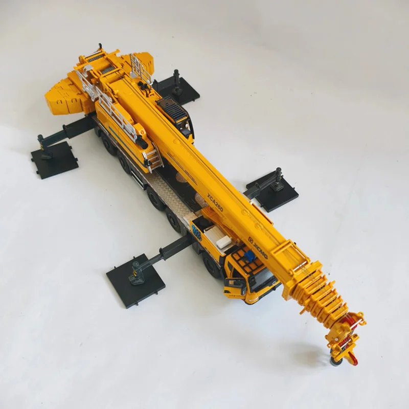 1:50 Scale XCMG XCA260L8 Crane Alloy Engineering Vehicle Model