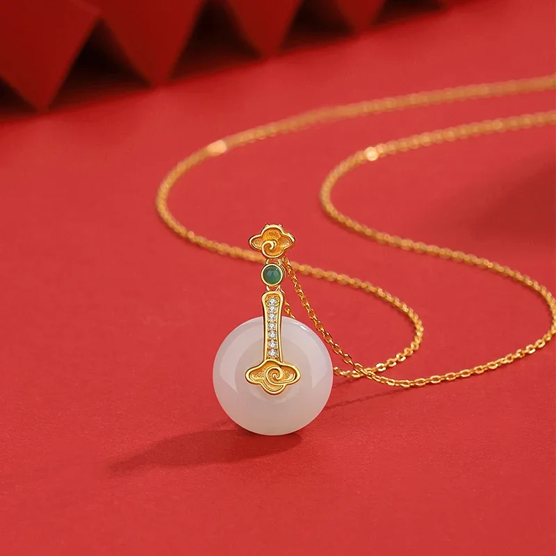 

2024 S925 Sterling Silver Ruyi Peace Buckle Hetian Jade Women Necklace Chinese Style Elegant Simple Charm Collarbone Chain Gifts