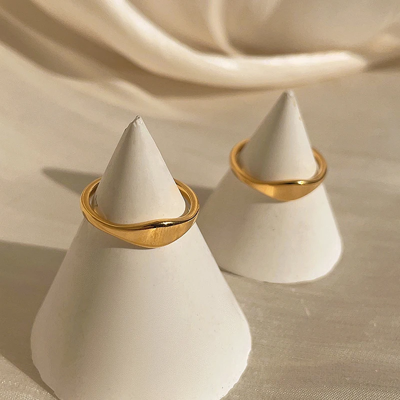 High End PVD Stainless Steel Korean Simple Classic Gold Color Ring For Women Girl Small And Versatile Banquet Jewelry Wholesale 4