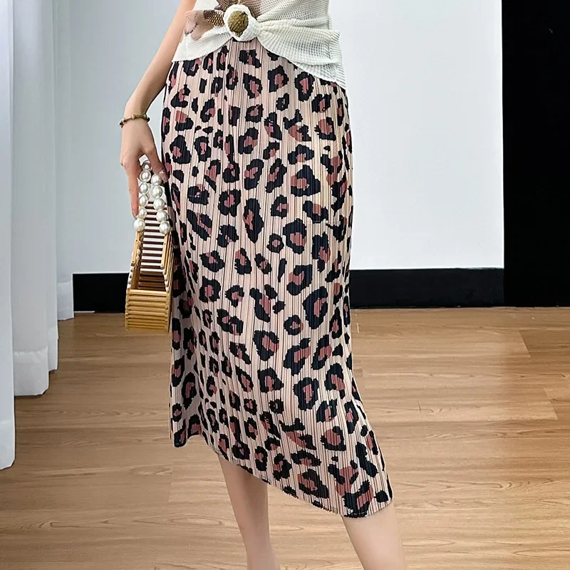 

Miyake Pleated Skirt Women Fashionable Leopard Print High Waist Hip Elastic Waist Contrasting Versatile A-line Skirt 2024 Summer