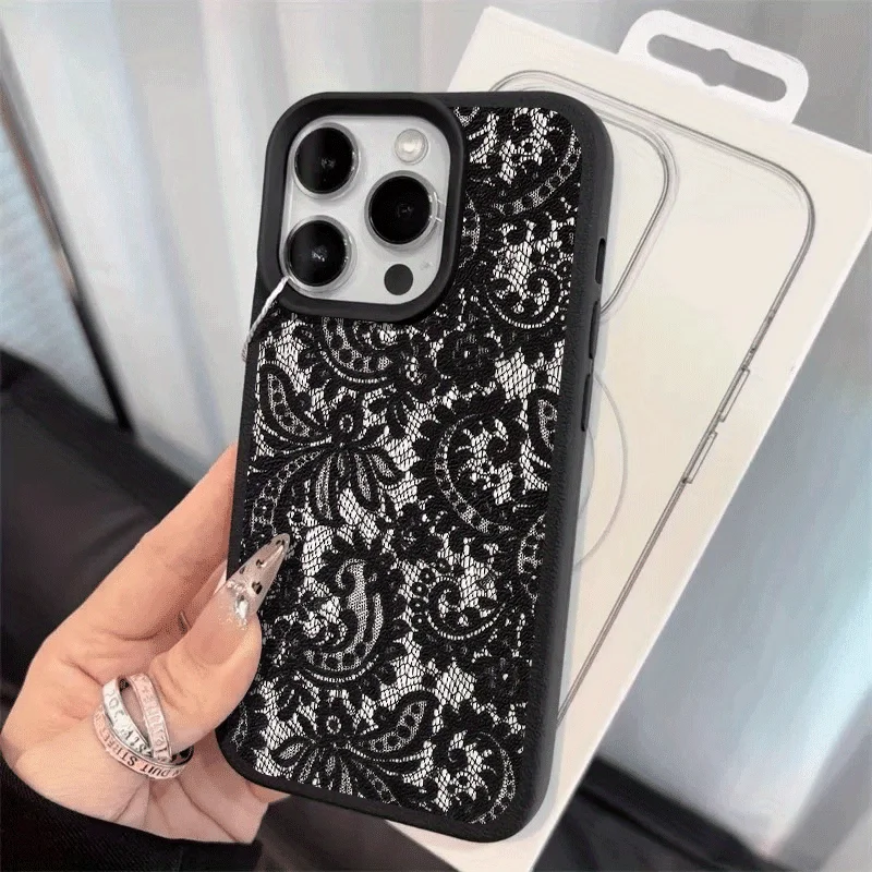 รูปสินค้า เคส iPhone ลูกไม้สีดำ สวยหรู ปกป้องดี
