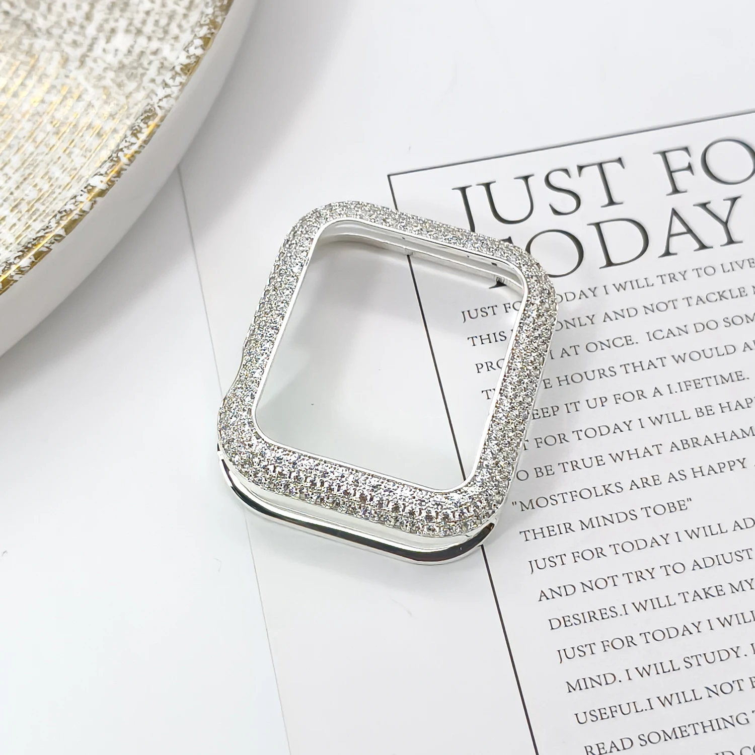 Luxury Zircon Bracelet with Fashionable Copper Metal Strap
