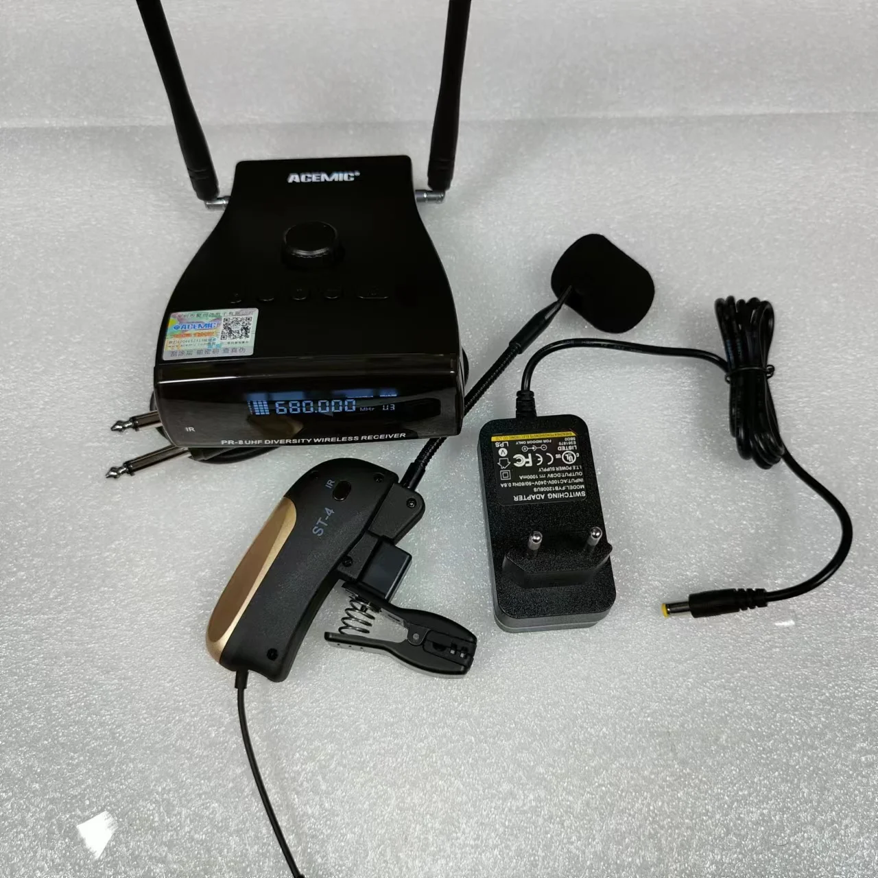 ACEMIC PR-8 ST-4 Wireless Microphone System For Saxophone & Brass Instruments