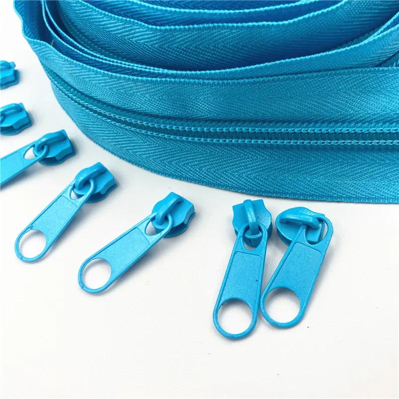 Multi-Length Nylon Zippers in 20 Vibrant Colors with Sliders for DIY Sewing and Clothing Accessories