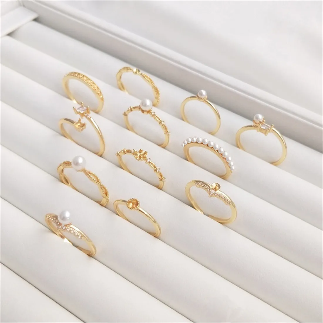 14K Gold Ultra-fine Pearl Ring Holder, Japanese Light Luxury, Simple and High-end Pearl Ring Holder, DIY Pearl Jewelry B693 ultra fiber metal window jewelry display stand apricot white counter set table round cornered necklace earrings ring bracelet