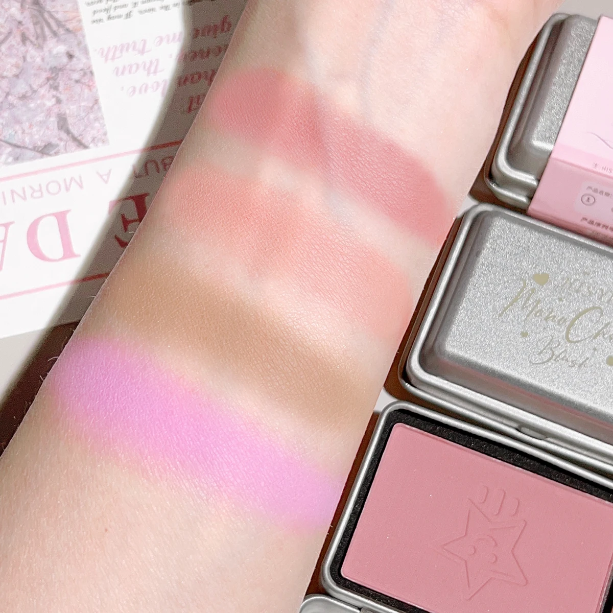 Iron box monochrome blush low saturation light pink nude pink girl clear and white 2