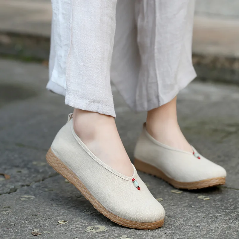 

New Spring Ballet Flats Shoes Women Retro Loafers Ladies Chinese Style Moccasins Mom Flat Slip Ons Elegant Leisure Cloth Shoes