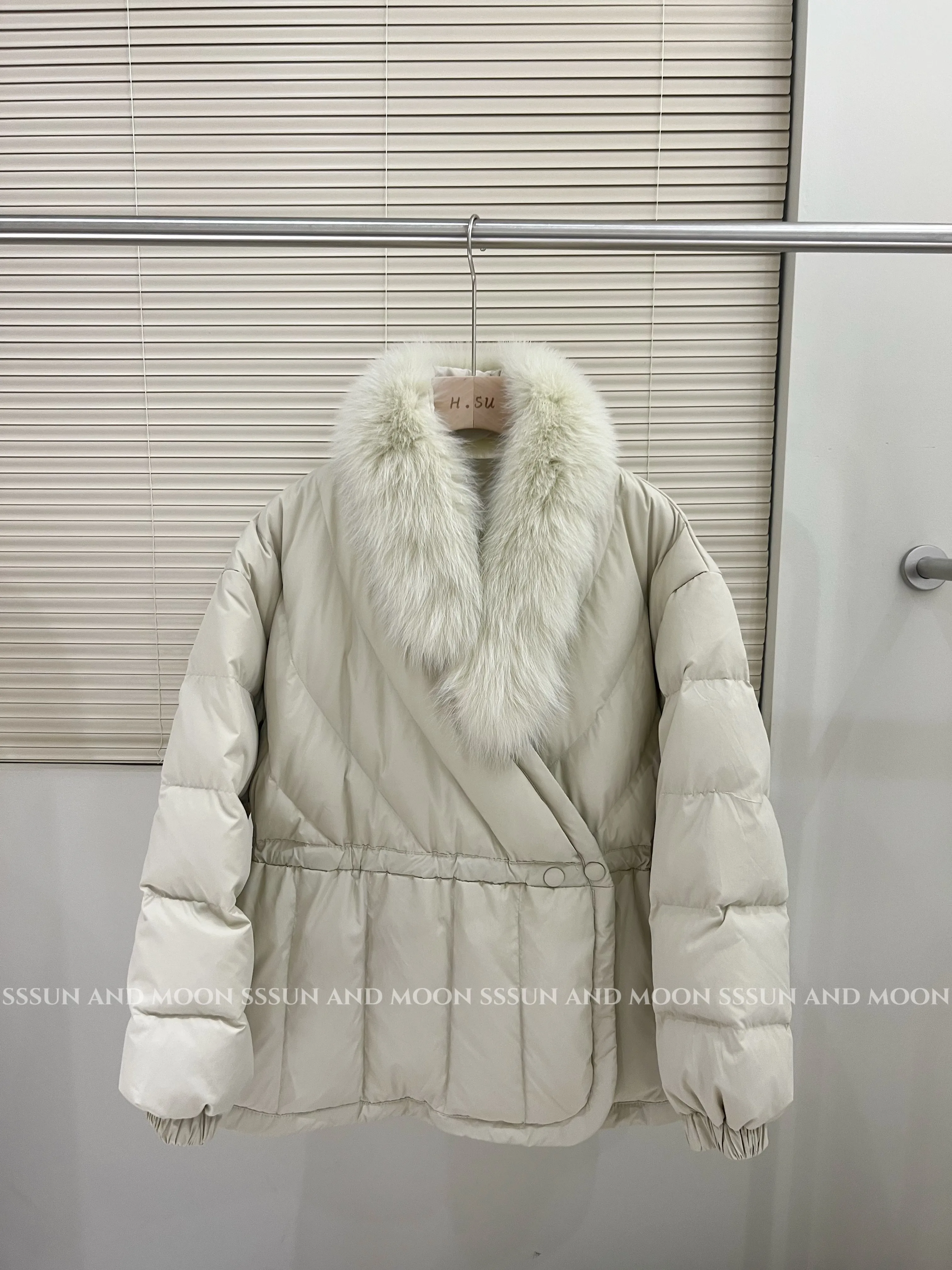 

Fox Fur Scarf down Jacket Women's Design Sense Waist Trimming Coat