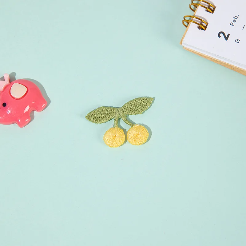 50PCS 새로운 니트 자수 미니 체리 스티커 의류 액세서리 DIY 어린이 체리 헝겊 패치 도매