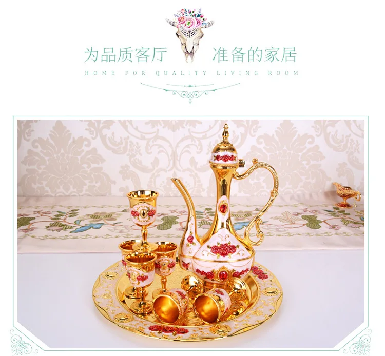 Description Picture 4 of itemEuropean retro wine set white cup wedding gifts, zinc alloy hip flask Russian home decoration