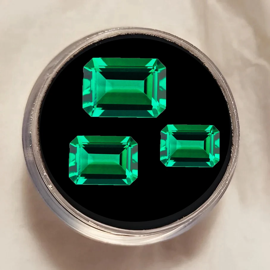 

Pretty Emerald Green Created Gem Emerald Cut Multiple Sizes VVS Loose Gemstone For Jewelry Making DIY Accessories