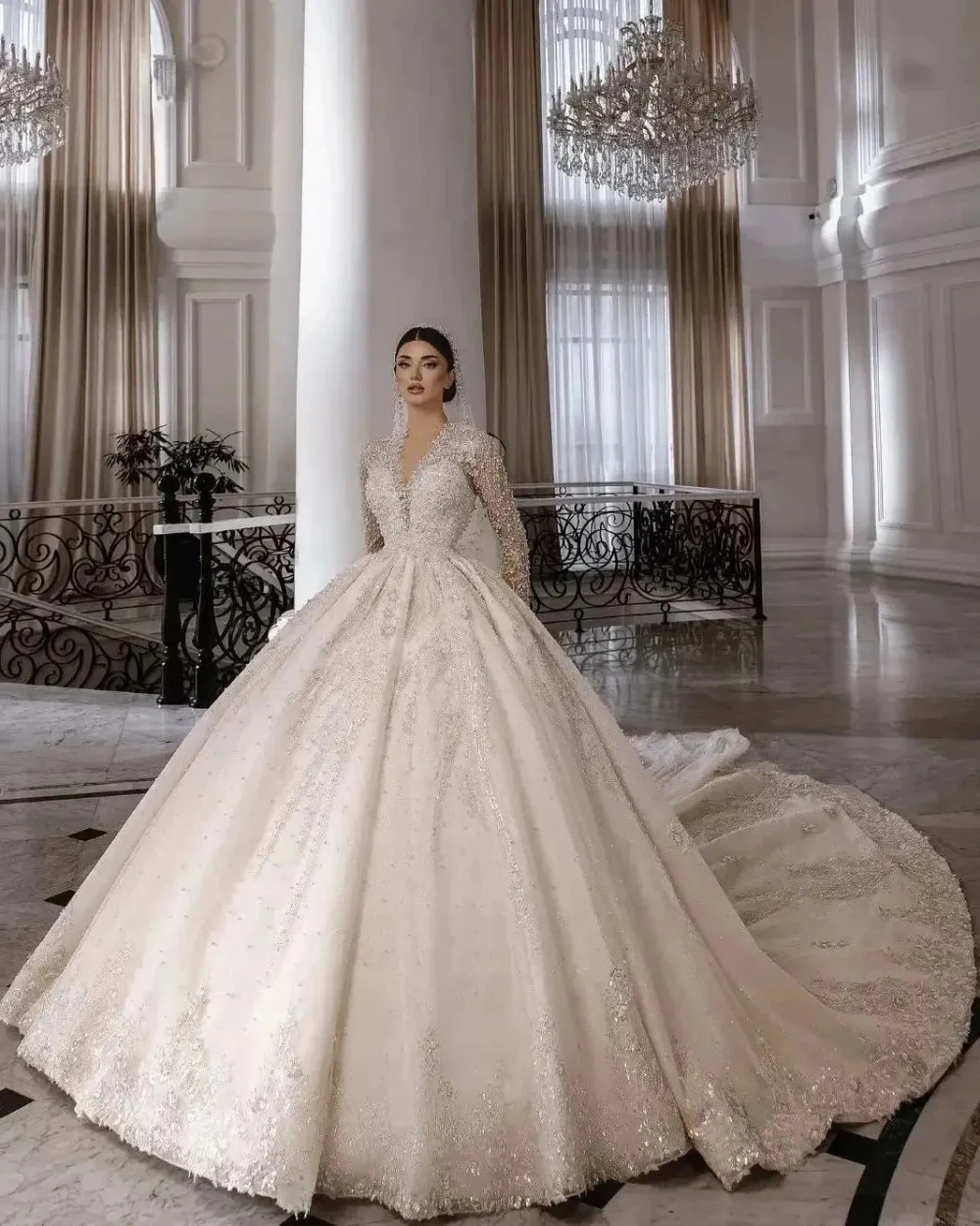 Exquisite Shine Lace A-Line Wedding Dress Elegant Pearls Appliques Slim ...