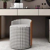 Chaise de maquillage avec dossier pour chambre à coucher, petit tabouret de vanité de luxe léger pour la maison, commode Simple et élégante, assise confortable 4