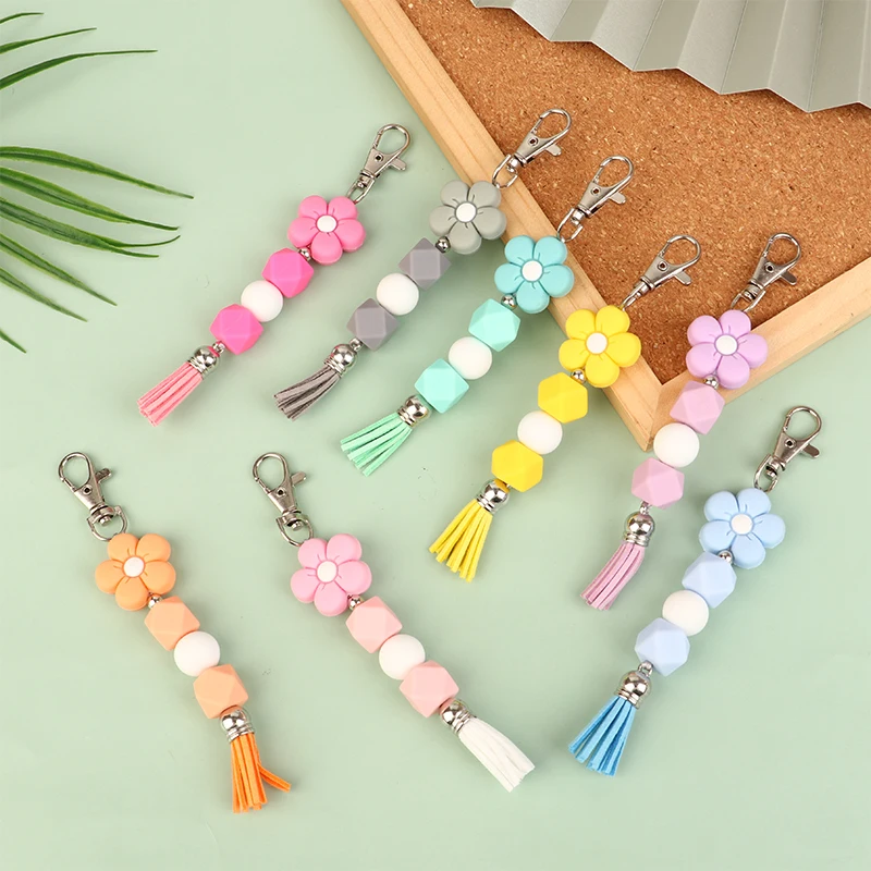 

Cute Design Silicone Keychain Bright Color Flower Beads Wristlet Keychain Charm With Tassel Bag Pendant Ideas Gift