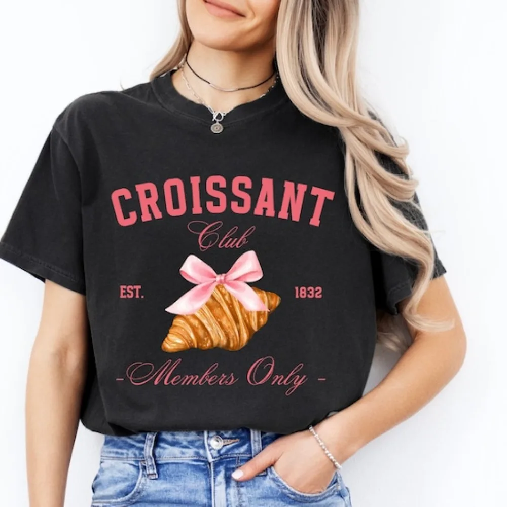 

Croissant Club Cotton T-Shirt Aesthetic Croissant Tee Baker Gift Foodie TShirt Pastry Lover Croissant Lover Gift Pink Bow Tops