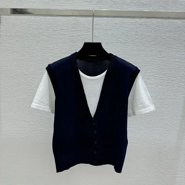 High-quality 2026 new women's vest and short-sleeved faux two-piece T-shirts, stylish and comfortable summer wear xy2651447