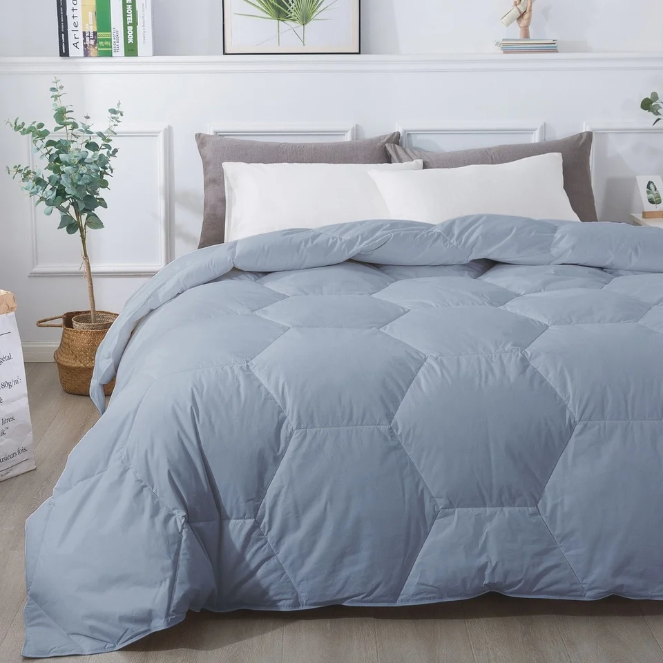 Hypoallergenic King Size Down Alternative Comforter