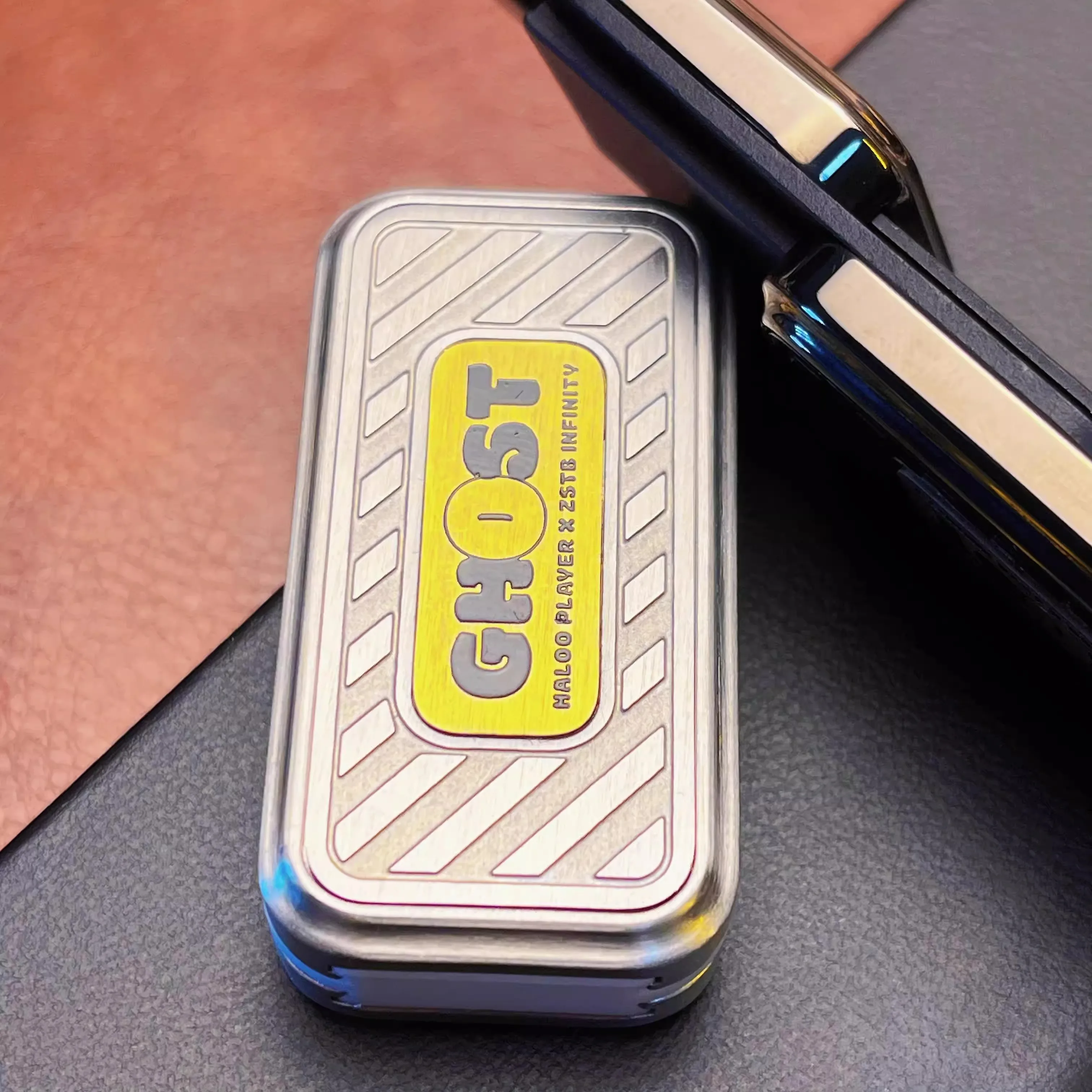 Haloo 音叉　 ジルコニウム製　絶版　EDC フィジェットトイ Haloo 音叉 ジルコニウム製 絶版 EDC フィジェットトイ ジルコニウム製