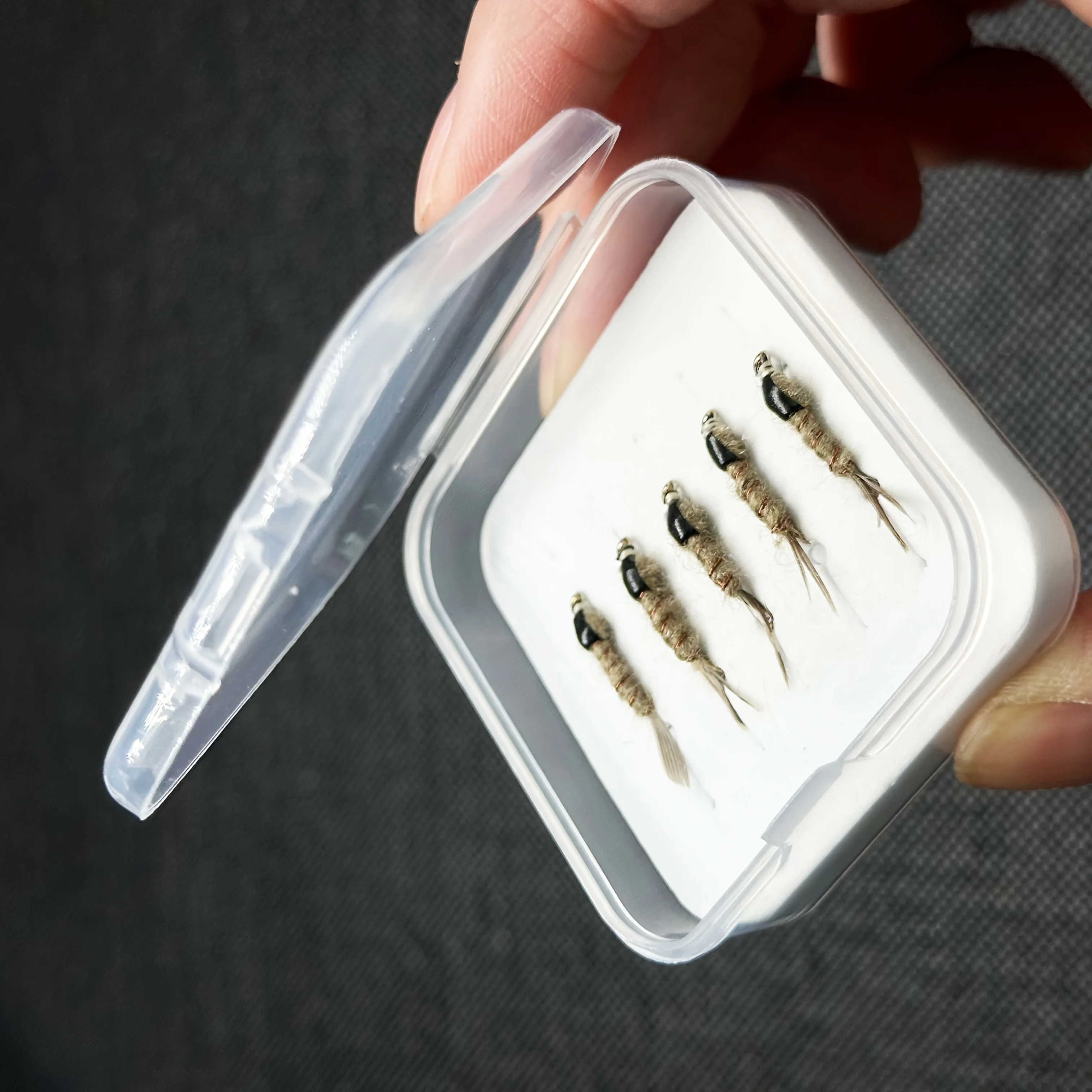 5Pcs Europa Karpfen Köder Nass Fliegen Fliegen Angeln Locken Bionics Fliegen Fliegen Nass Fliegen Angeln Künstliche Köder Angeln für bass Lachs Forelle