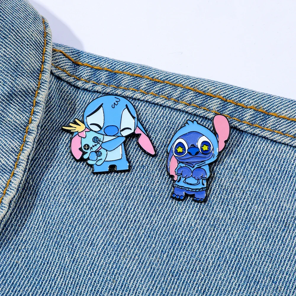 Ajoutez une Touche de Magie Disney avec les Pins Stitch