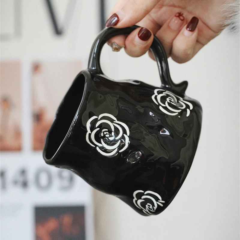 

Керамическая кружка в стиле ретро, элегантная чашка для завтрака с камелией, черного цвета, кофейная чашка, пасторальная офисная чашка, посуда для напитков, праздничный подарок для девушек