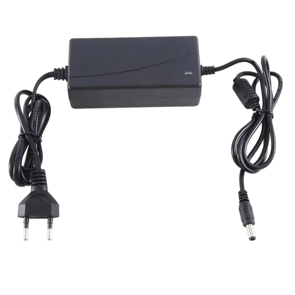 21V 18650 리튬 배터리 충전기(21V 18V 스크류드라이버 렌치용) 리튬 이온 배터리 팩 DC 5.5mm * 2.1mm 입력