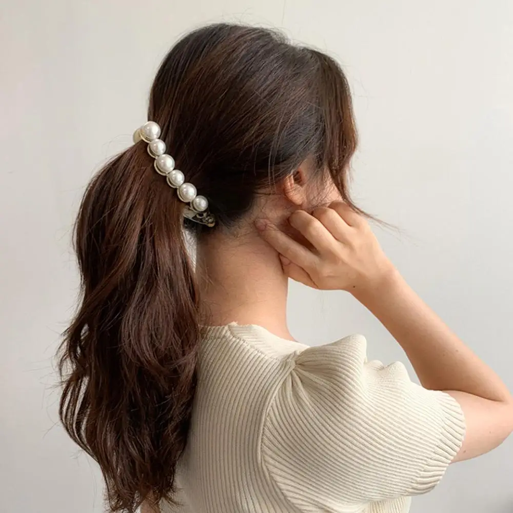 Description Picture 4 of itemElegant Fashion Hairpins Girls Women Plastic Hair Claws Hair Crabs Banana Hair Clips Pearl Barrettes