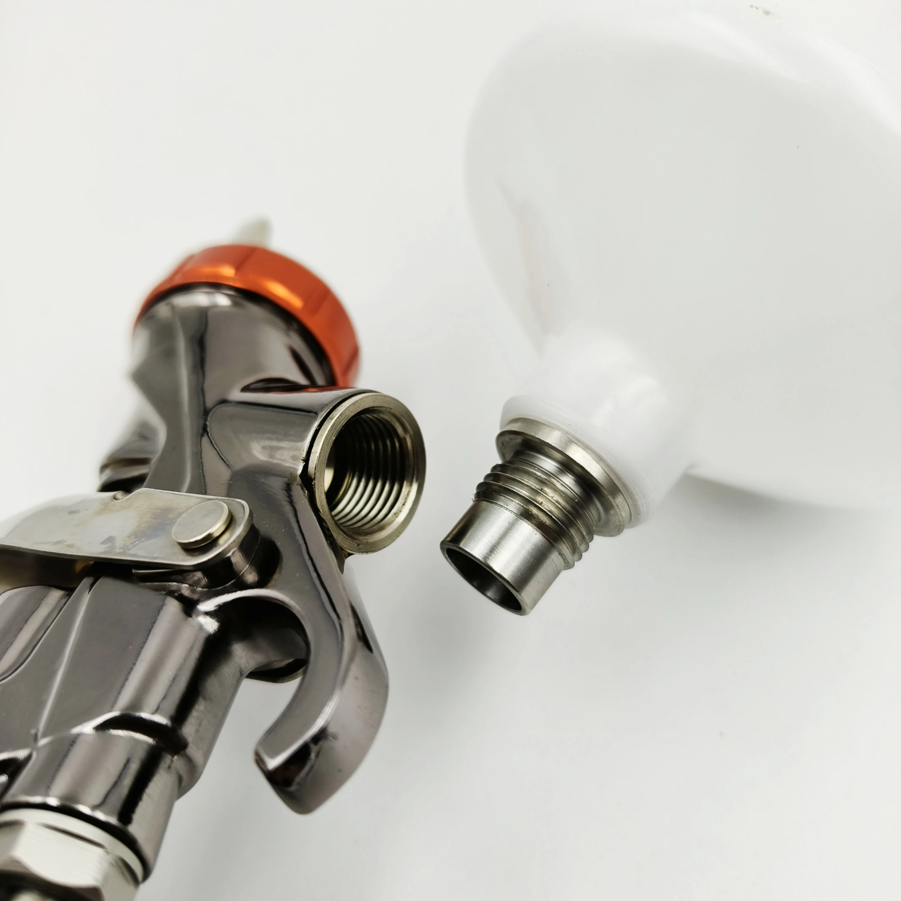 W400 Spray Gun 1.3mm Atomization airless Sprayer Painting car Paint Tool Airbrush spray gun