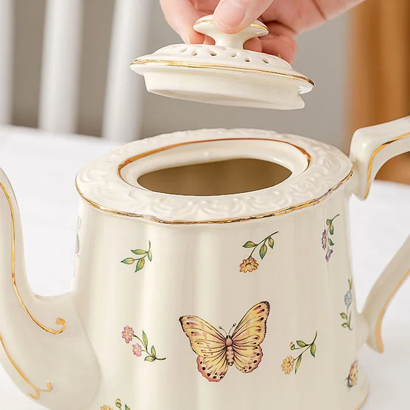 1PCS Europe Ceramic Mug Coffee Cup Saucers Set Set With Dessert Plate Spoon Insect Cup Espresso Cups Drinkware Teapot
