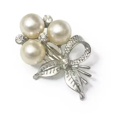 

Silver Plated Cream Pearl and Crystal Bow and Flower Design Brooch Pin