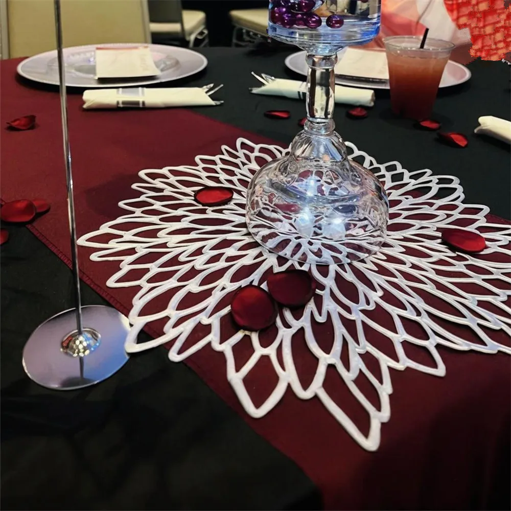 Gold Round Placemats & Coasters Set 5