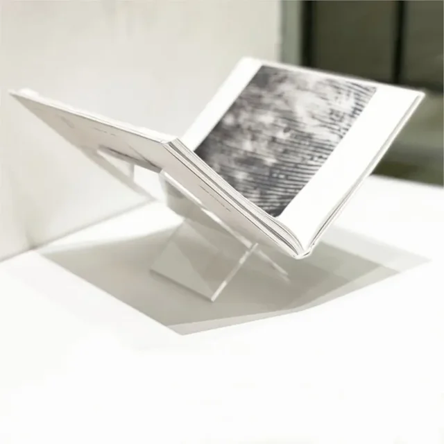 Cavalletto Espositore In Acrilico Trasparente – Porta Foto, Libri E Piatti, Decoro Casa, 12x10,5x15 Cm