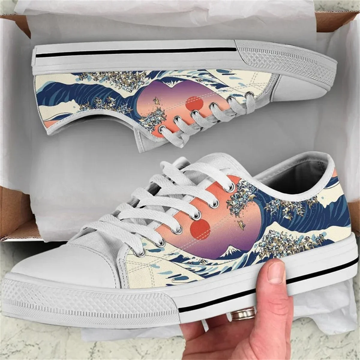 The Great Wave Bulldog Classic Women's Sneakers Sports Canvas Shoes For Women Casual Ladies Flats Lace-up Footwear White