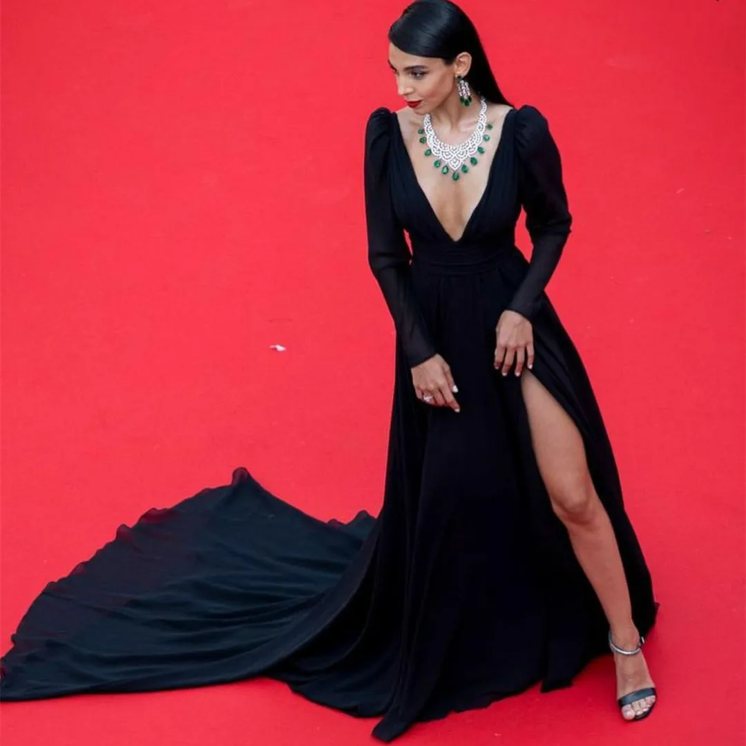 

Sexy Long Black V-Neck Celebrity Dresses Mermaid Slit Pleated Robe De Soiree Sweep Train Zipper Back Evening Dresses for Women