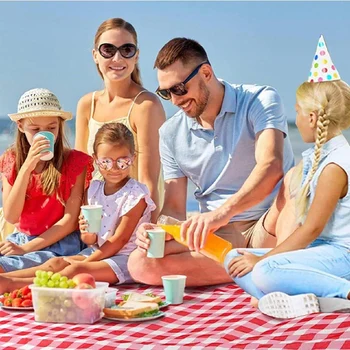 Lightweight Checkered Picnic Blanket 3