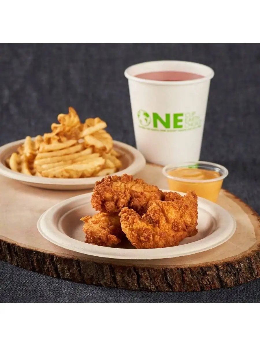 KARAT EARTH 7'' PFAS Free Compostable Bagasse Round Plates Natural Case of 1 000