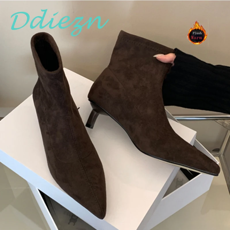 

Winter Warm Ladies Ankle Boots Flock Female Footwear Low Heels Fashion Fur Short Modern Boots For Women Pointed Toe Shoes