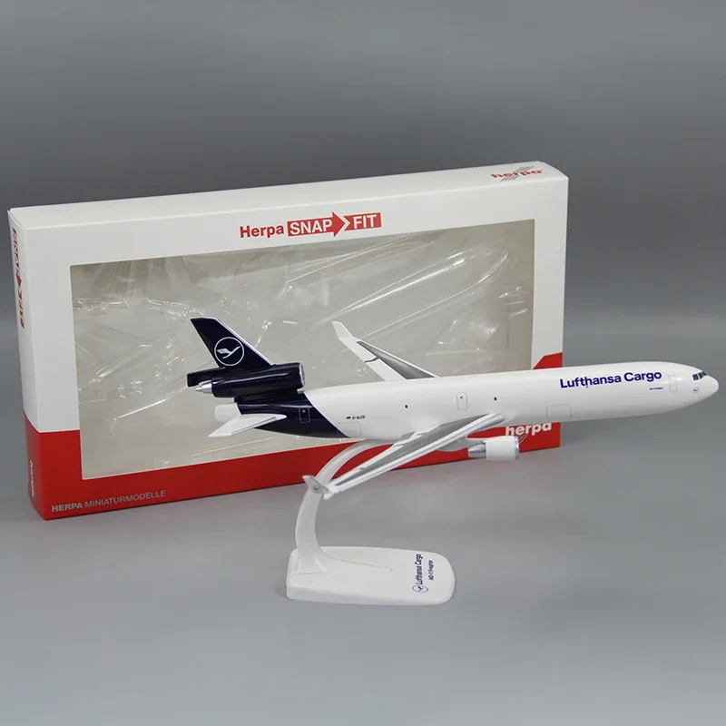 1:200 for McDonnell Douglas MD11 MD-11 Lufthansa airlines
