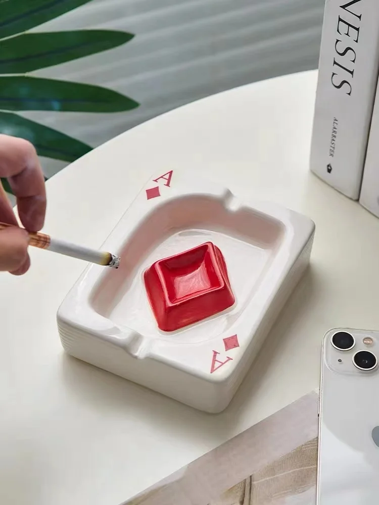 DIY Creative Ceramic Ashtray Portable Modern Ashtray Poker Outdoor Indoor Table Top Cigar Ashtray Home Desk Smoking Fashion Decoration Men Women
