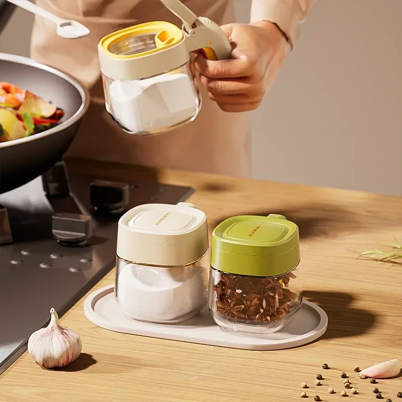 Transparent Glass Seasoning Jar Household Flip Cover with Spoon Chicken Essence Salt, Kitchen Monosodium Glutamate Seasoning Box