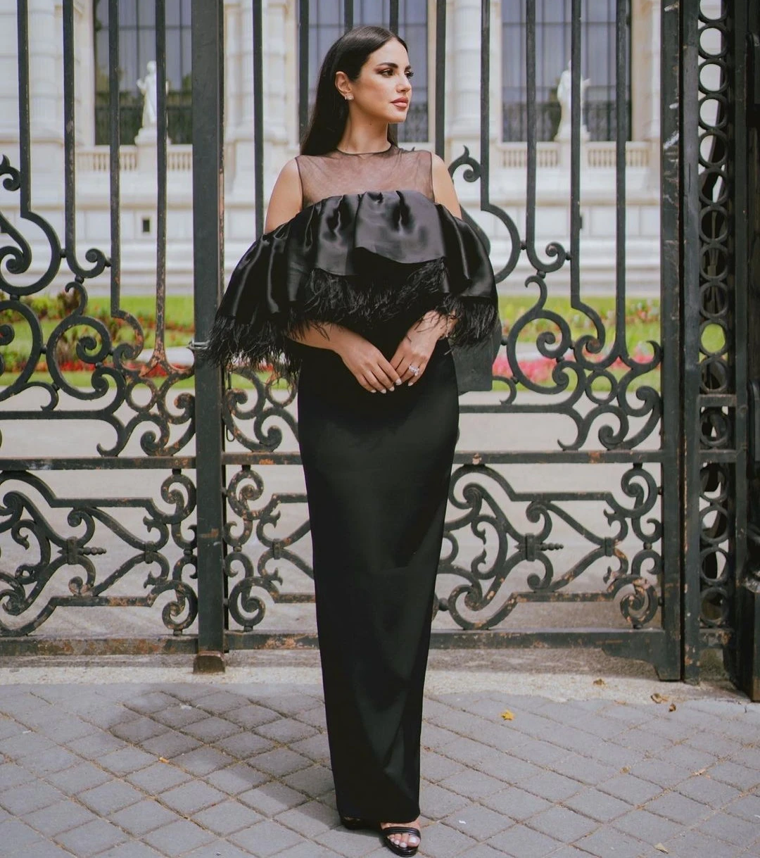 

Santorini Sheer O-Neck Evening Dresses Luxury Feathers Decoration Vestidos De Noches Back Slit Bride Wear Long Party Gowns